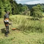 Desbrozadora a Gasolina 2.1 HP Vástago Recto y Manillar al Frente Uso Frecuente con Autocut C 26-2 Stihl FS 235 R - Imagen 4