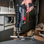 Kit Esmeril Angular 9002 4-1/2" 700W + Taladro 6000 3/8” 500W Skil 0615A000P9 - Imagen 3